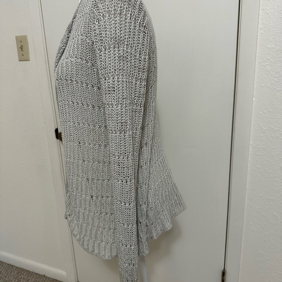 Chico’s Women’s Crochet Gray open front cardigan Sz L - Picture 3 of 5